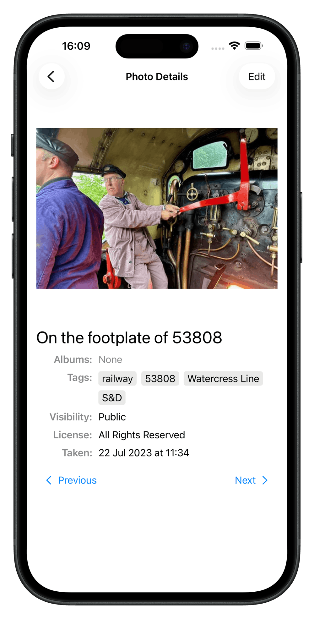 Flicorian photo detail view